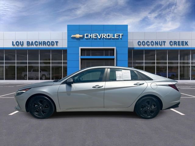 Used 2023 Hyundai Elantra SEL image 5