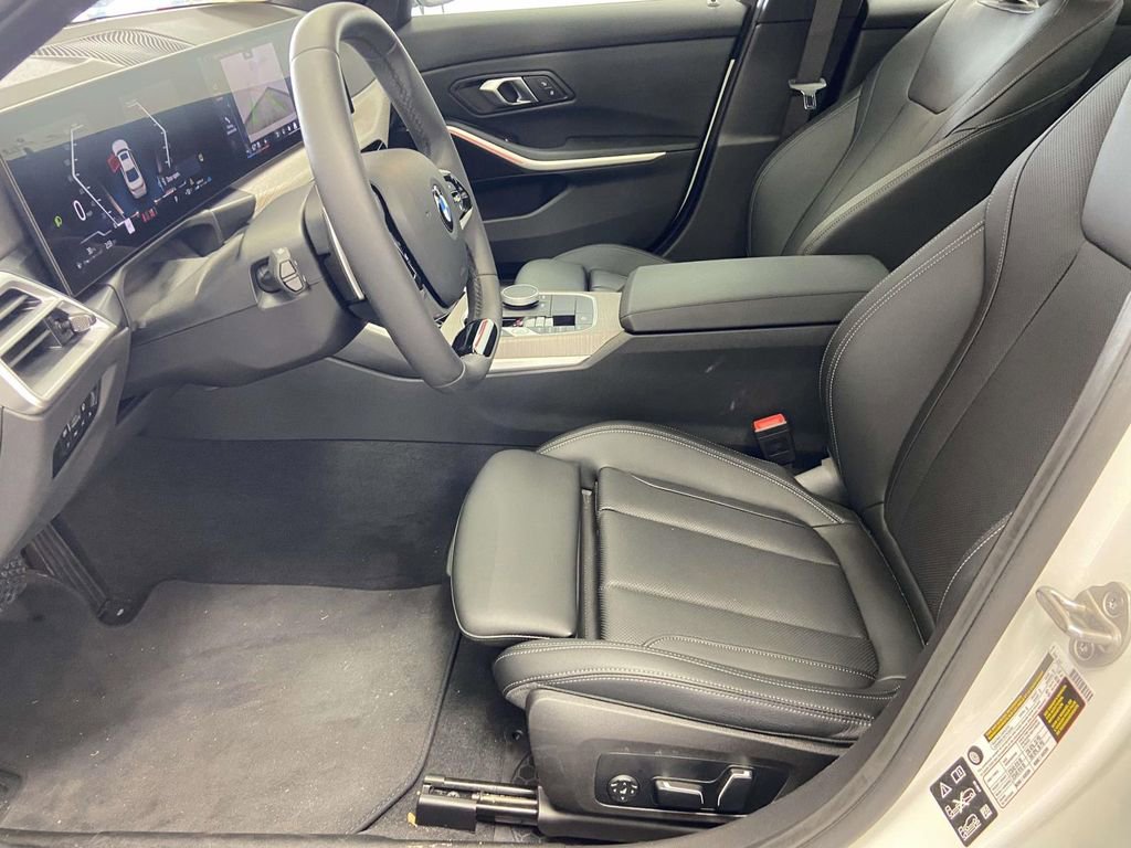 Used 2025 BMW 330i xDrive Sedan w/ Convenience Package image 17