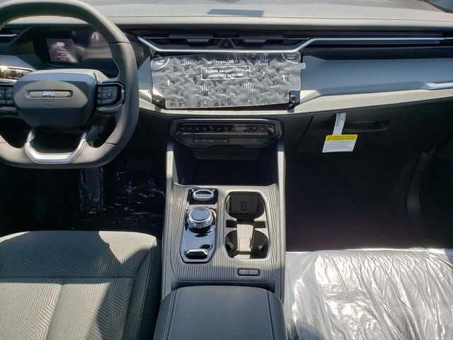 New 2026 Jeep Cherokee Laredo AWD/4WD image 8