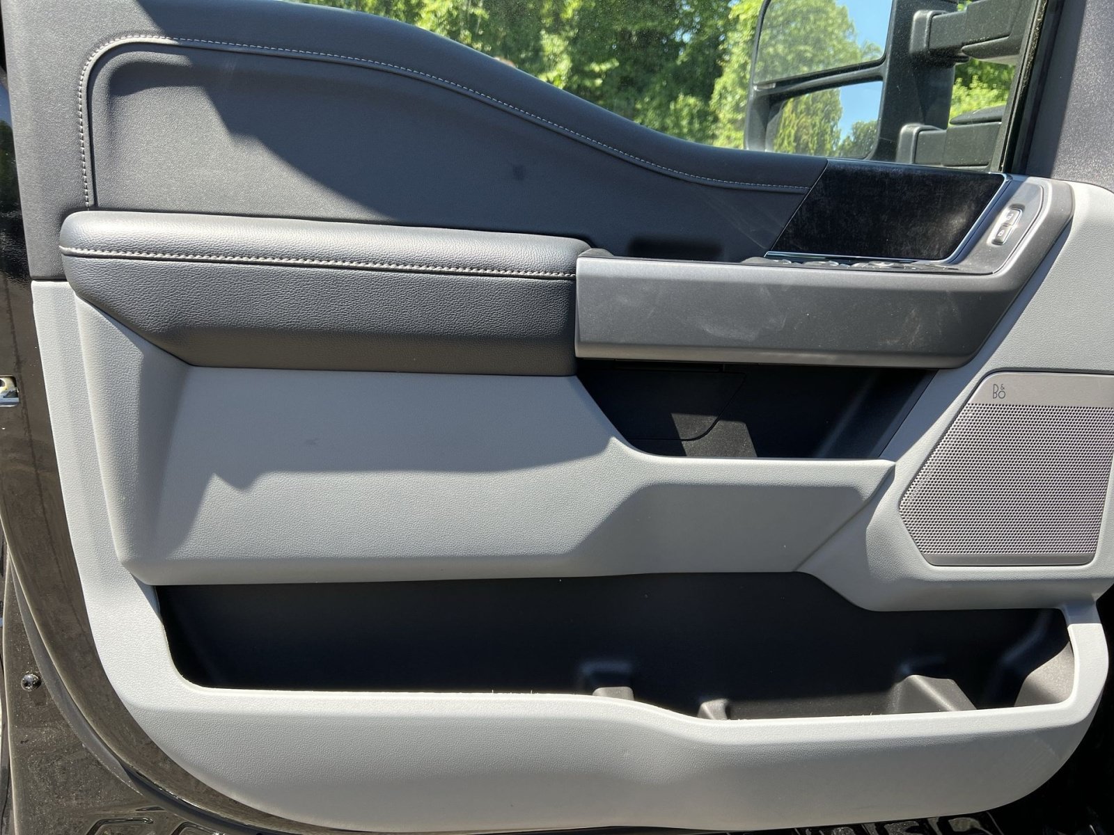 New 2026 Ford F250 XLT w/ XLT Premium Package AWD/4WD image 14