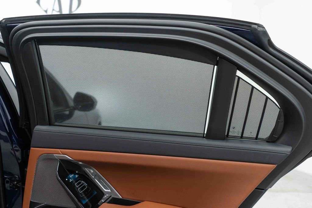 Used 2025 BMW 760i xDrive image 14