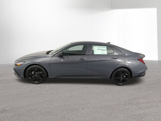 New 2026 Hyundai Elantra Sport FWD image 13