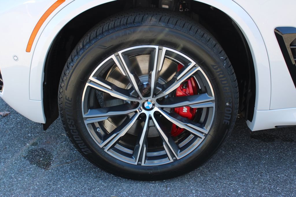 New 2026 BMW X5 M60i w/ Climate Comfort Package image 32