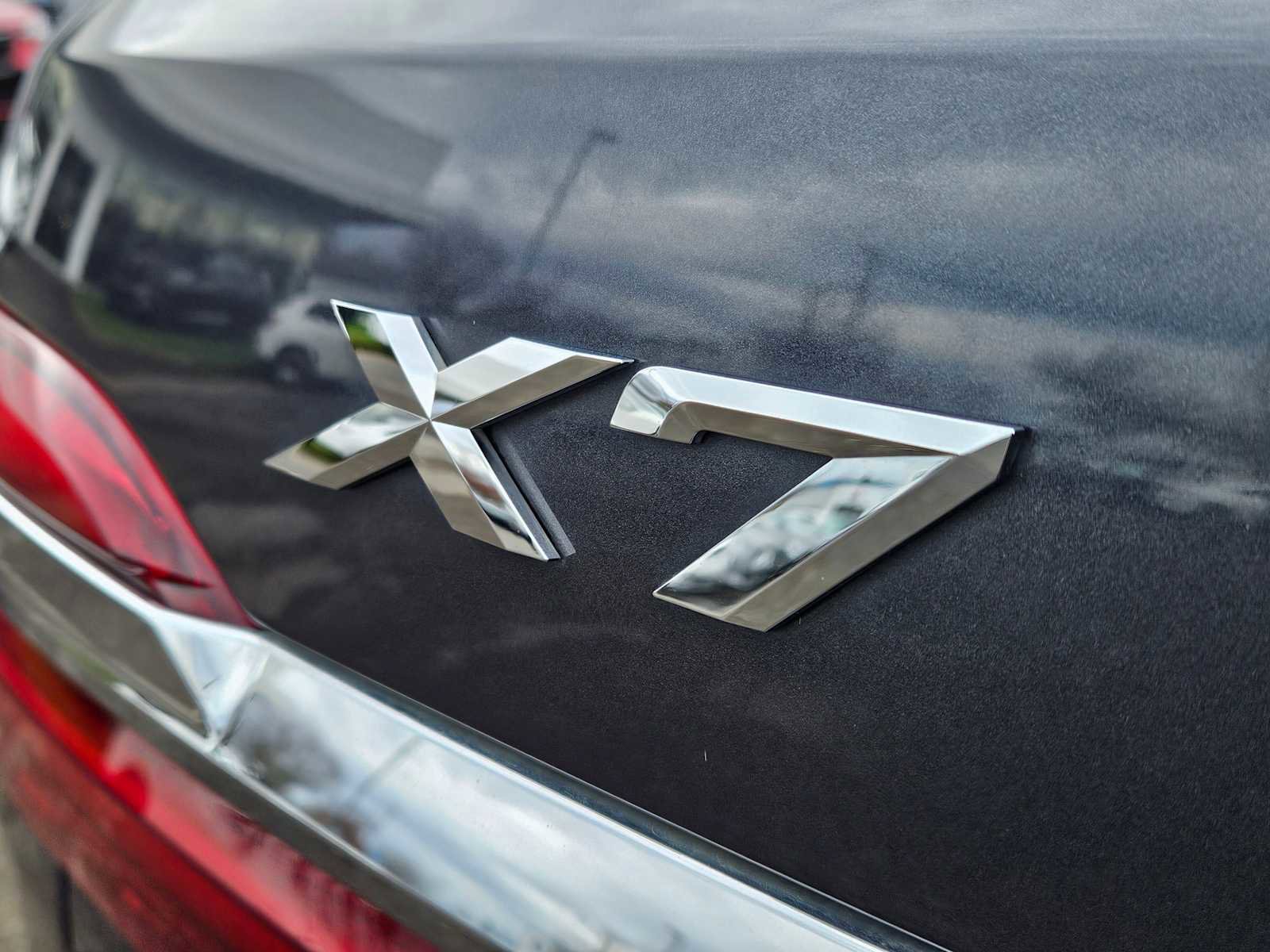 Used 2019 BMW X7 xDrive50i w/ M Sport Package image 16