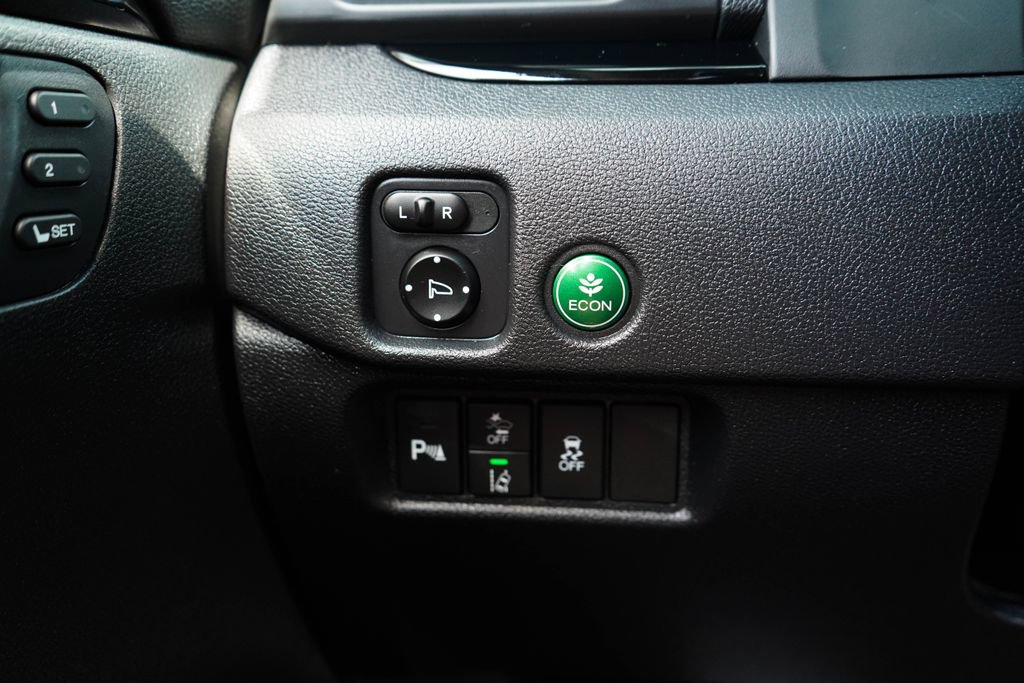 Used 2019 Honda Pilot Touring image 34