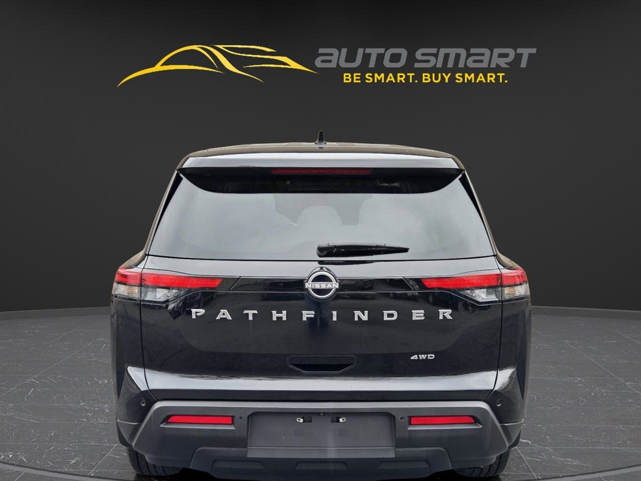 Used 2023 Nissan Pathfinder S AWD/4WD image 4