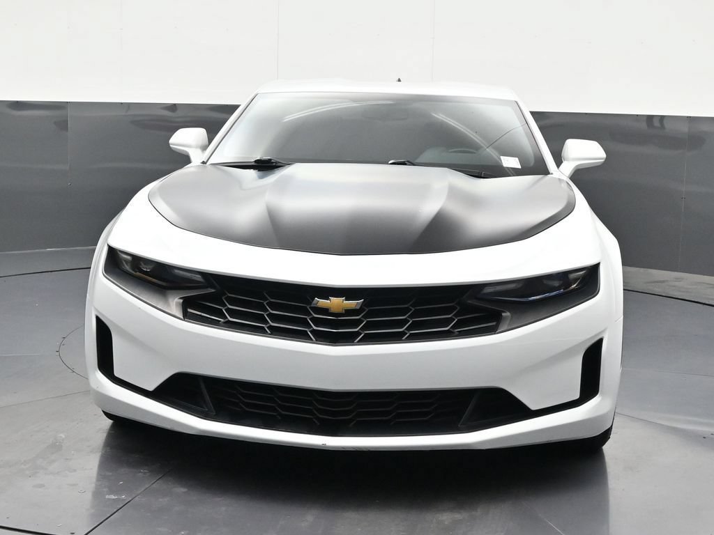 Used 2021 Chevrolet Camaro LT RWD image 9
