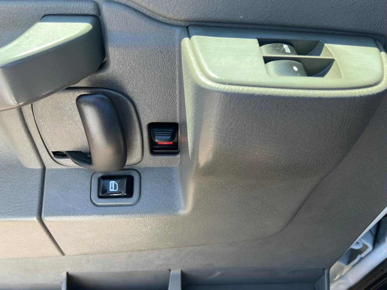 Used 2018 Chevrolet Express 3500 3500 3dr Cargo Van w/ Driver Convenience Package image 7