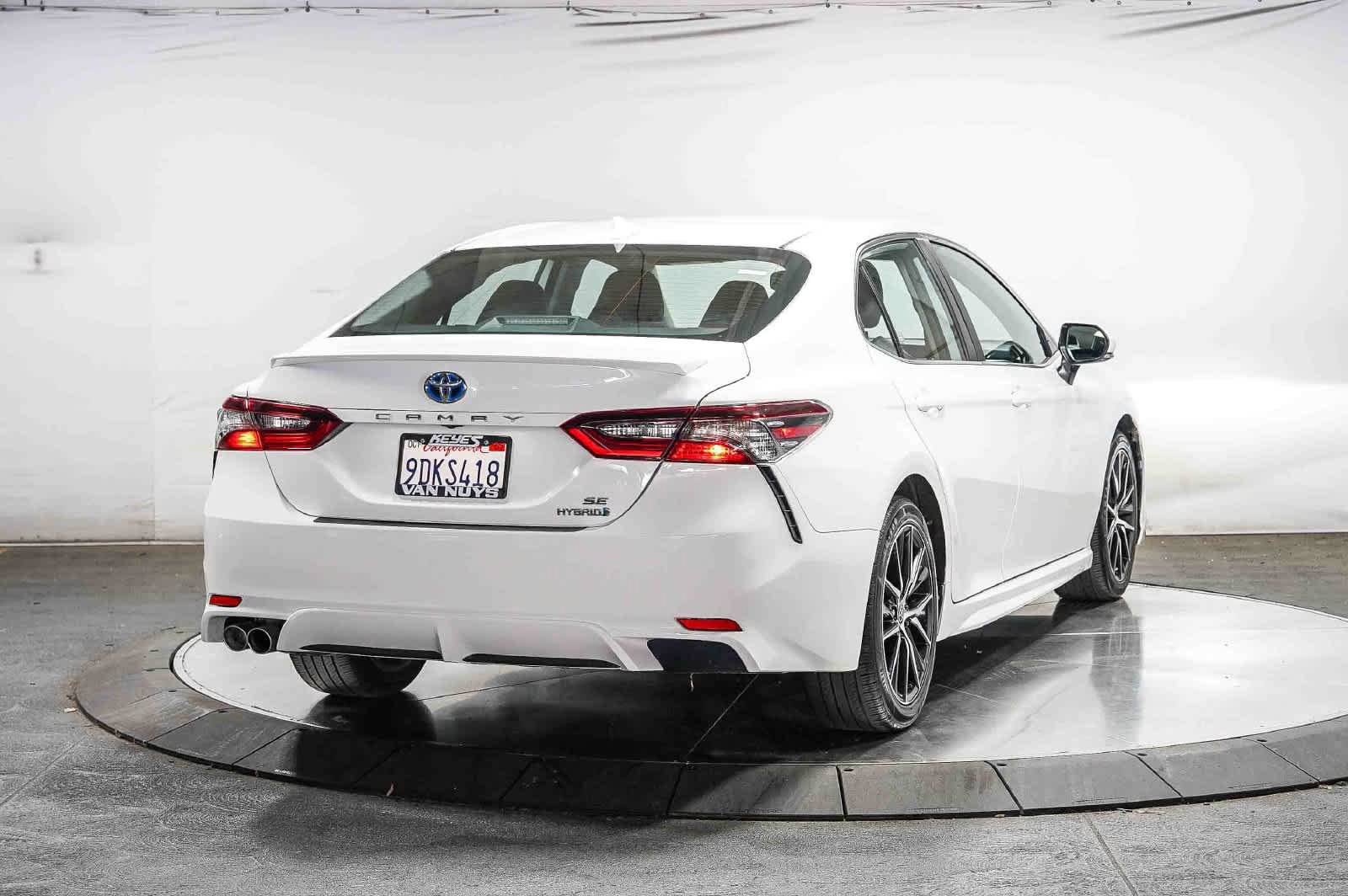 Certified 2023 Toyota Camry SE w/ Audio Upgrade Package FWD image 5