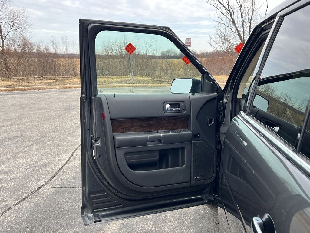 Used 2017 Ford Flex Limited w/ Equipment Group 303A image 10