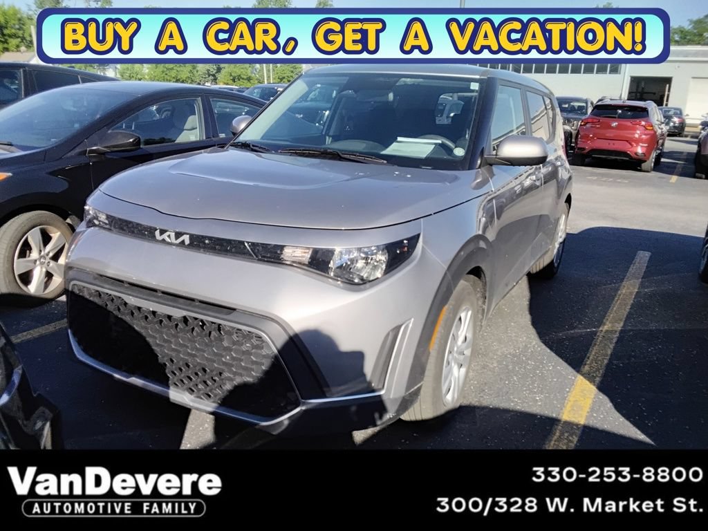 Used 2024 Kia Soul LX FWD image 1