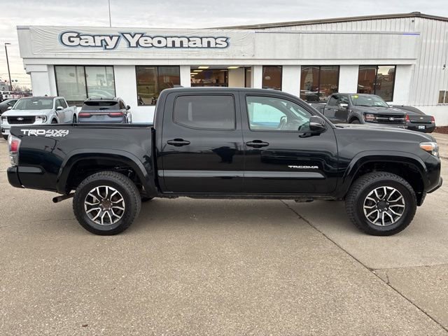 Used 2020 Toyota Tacoma TRD Sport image 11