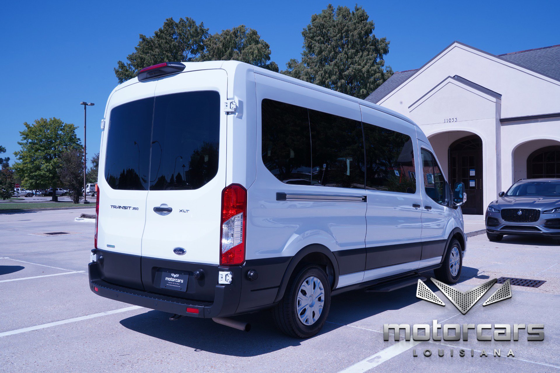 Used 2023 Ford Transit 350 XLT image 7