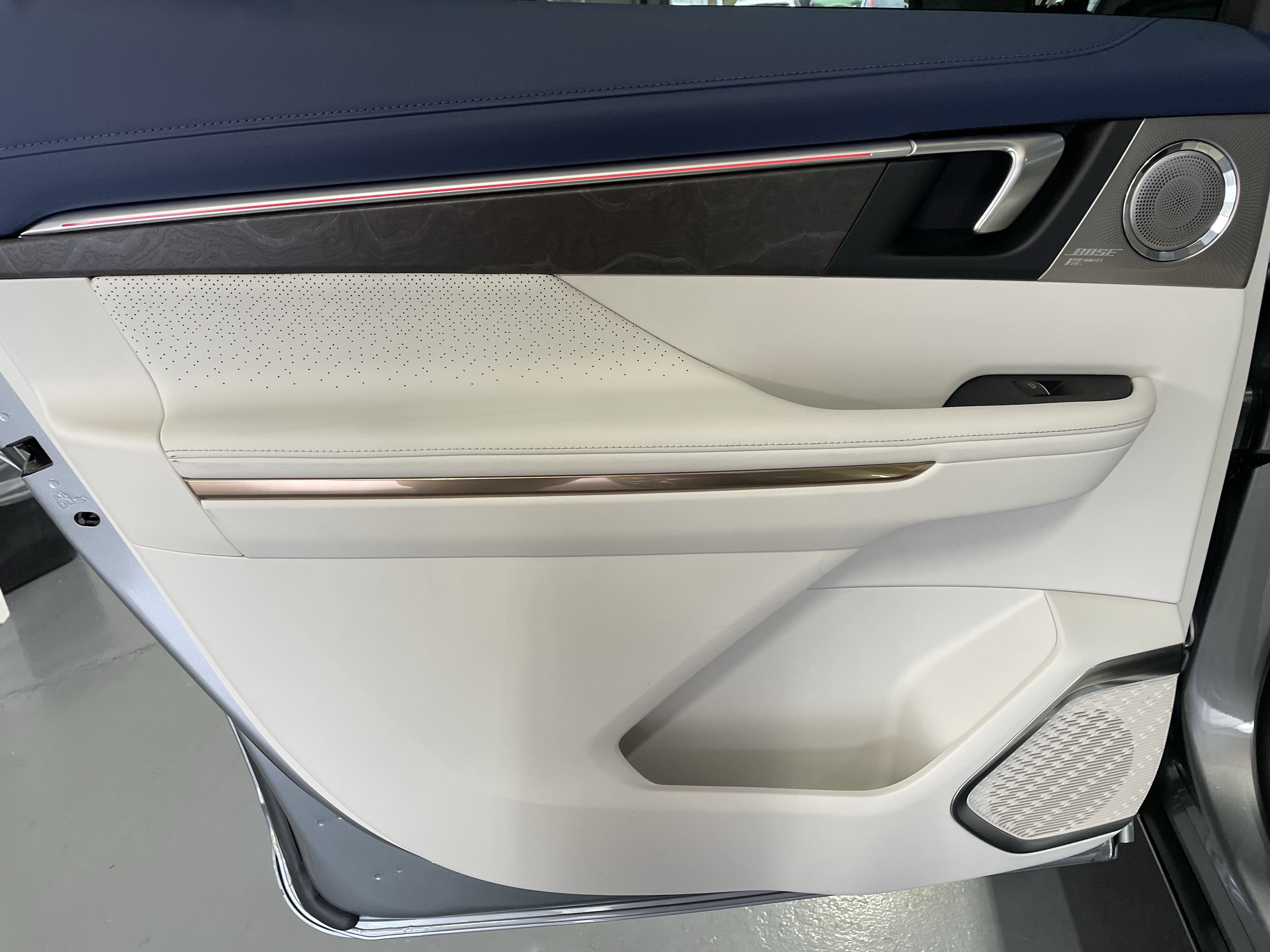 New 2026 Buick Enclave Avenir w/ Super Cruise Package image 12