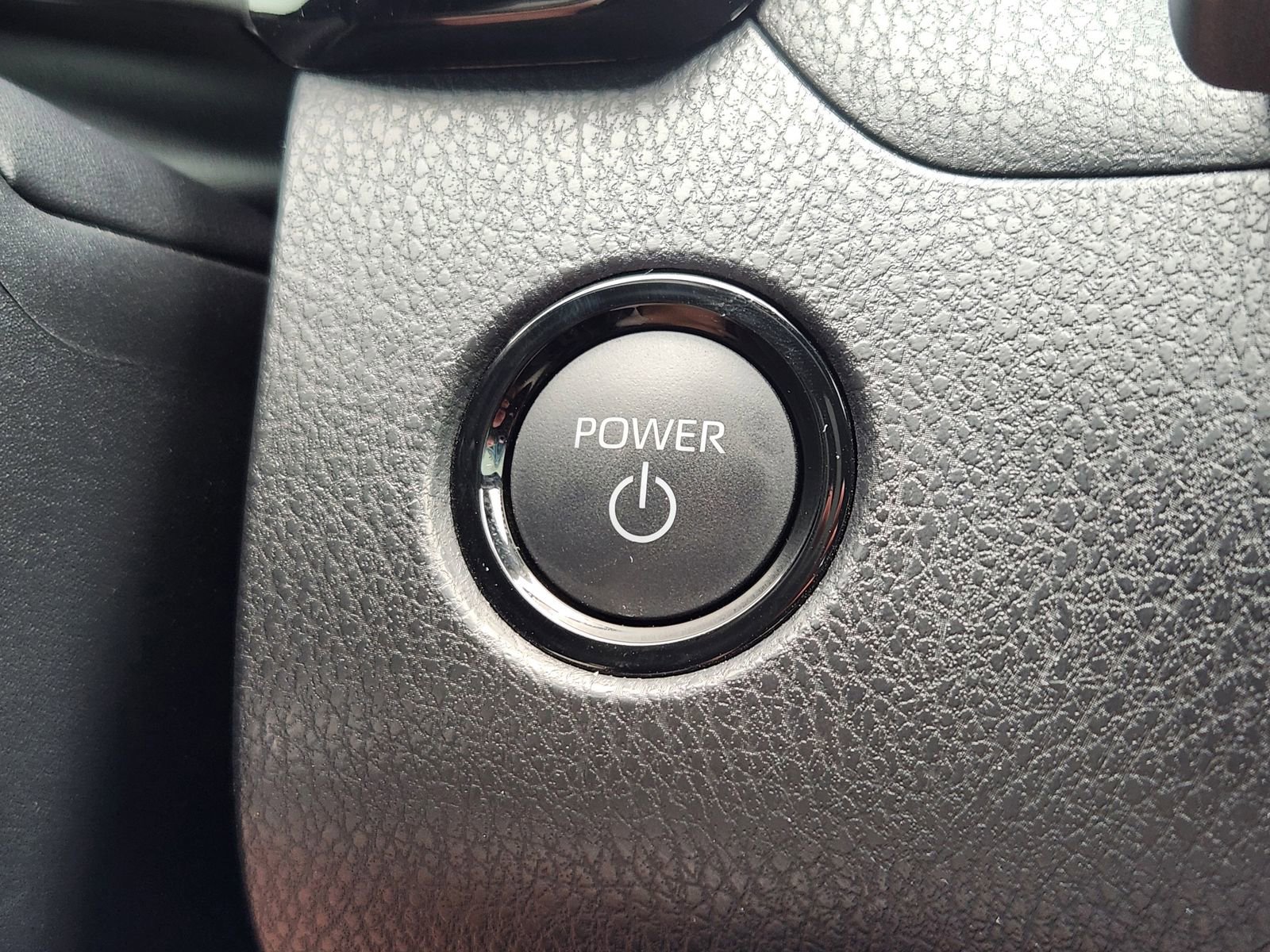 Used 2025 Toyota Camry SE w/ Convenience Package image 24