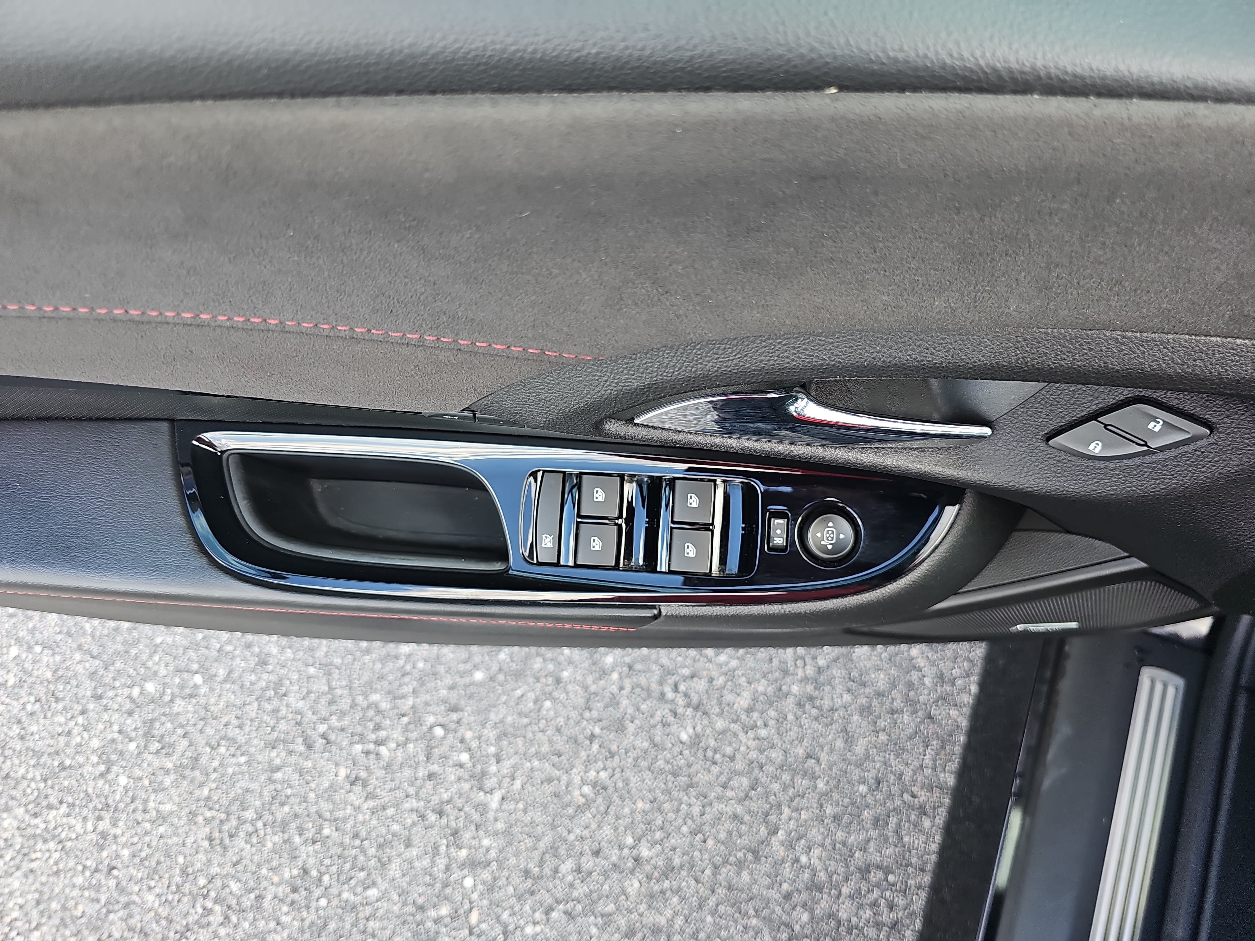 Used 2016 Chevrolet SS RWD image 28
