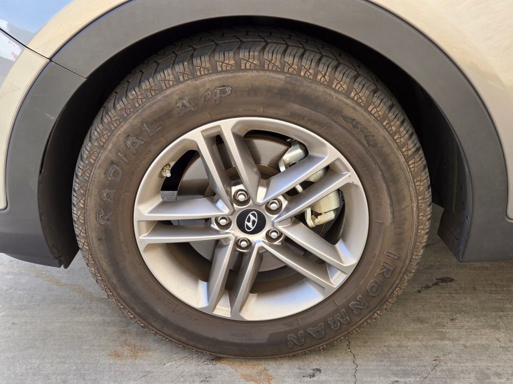 Used 2018 Hyundai Santa Fe Sport image 5