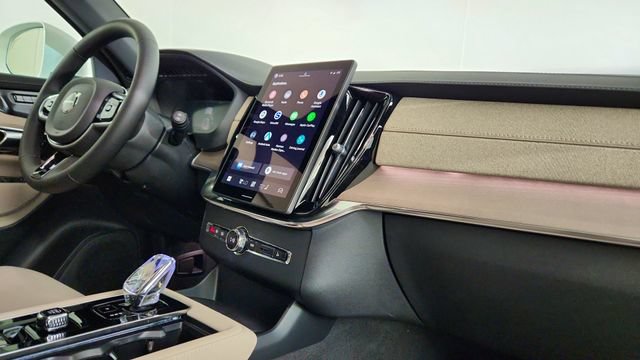 New 2026 Volvo XC90 B6 Plus w/ Protection Package Premier AWD/4WD image 37
