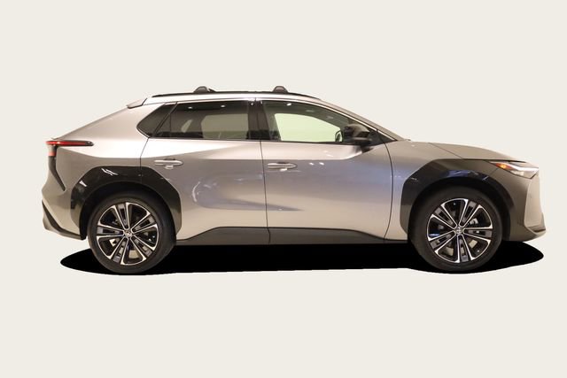 Used 2023 Toyota bZ4X Limited w/ Weather Package image 4