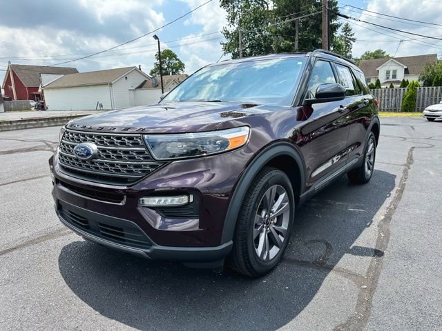 Used 2022 Ford Explorer XLT AWD/4WD image 3