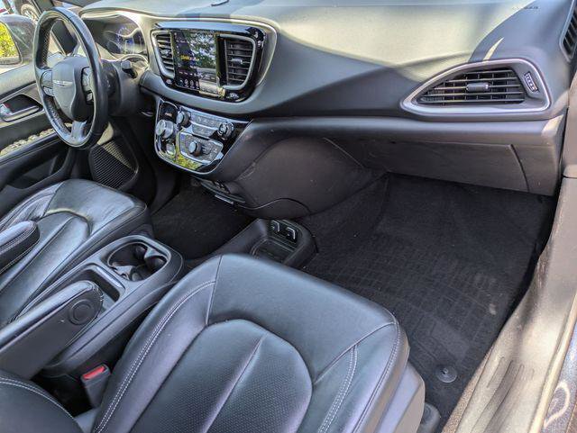 Certified 2020 Chrysler Pacifica Touring-L w/ Advanced Safetytec Group AWD/4WD image 28