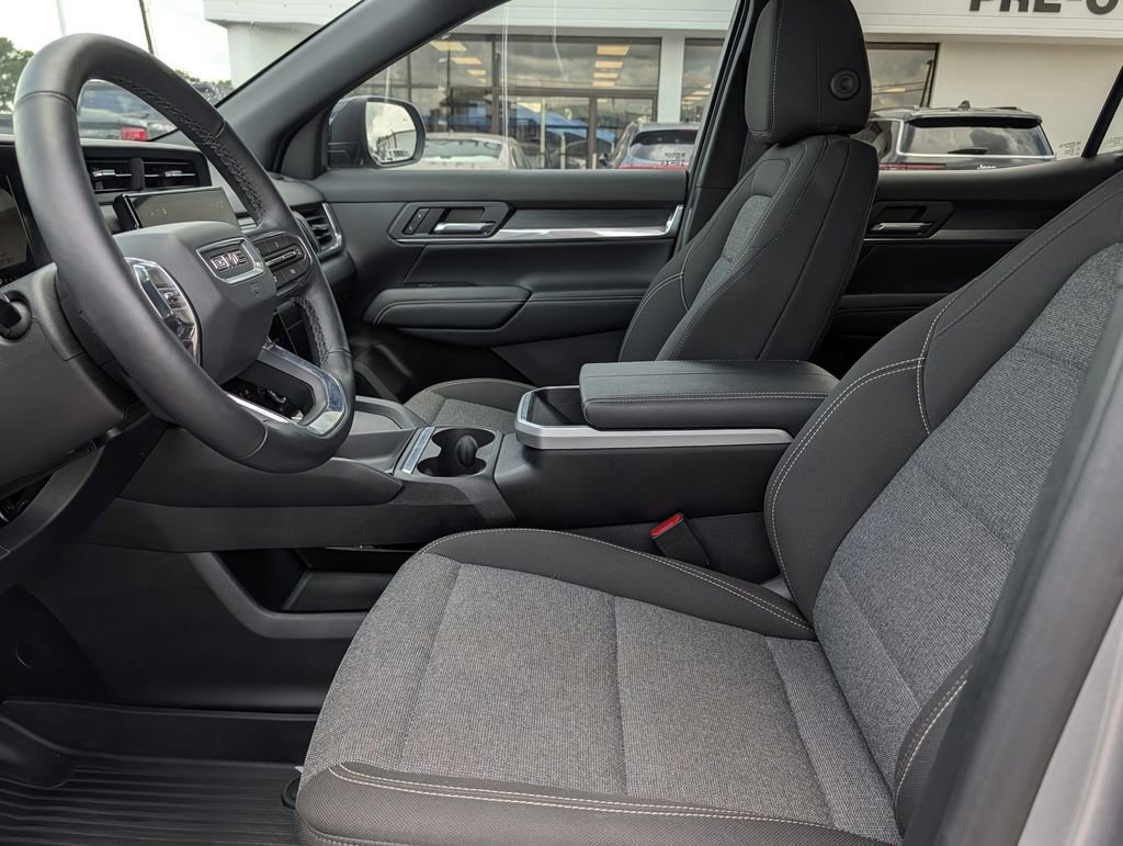 Used 2026 GMC Terrain Elevation w/ Technology Package II FWD image 25