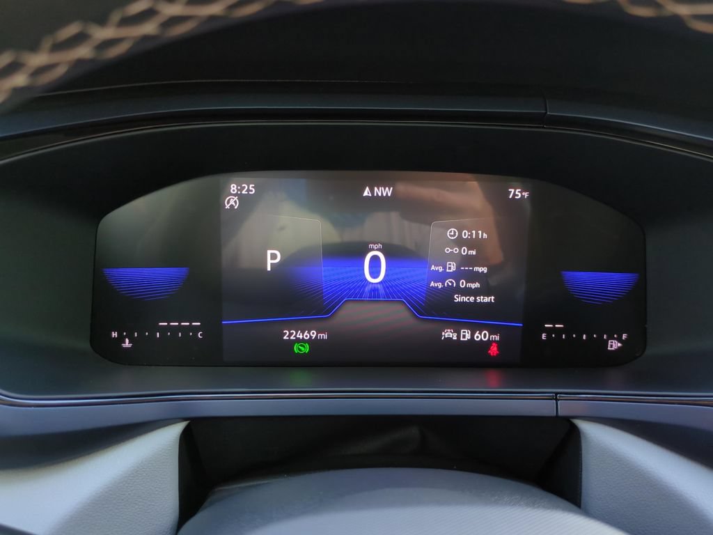 Used 2023 Volkswagen Taos SE w/ Panoramic Sunroof Package FWD image 22