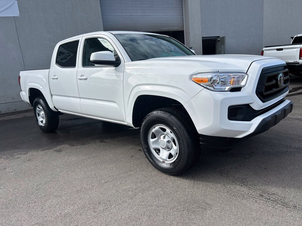 Used 2023 Toyota Tacoma SR AWD/4WD image 8