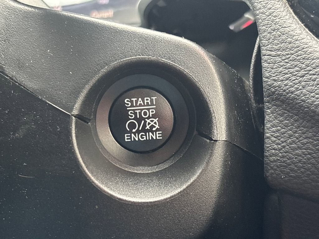 Used 2019 Jeep Compass Limited FWD image 17