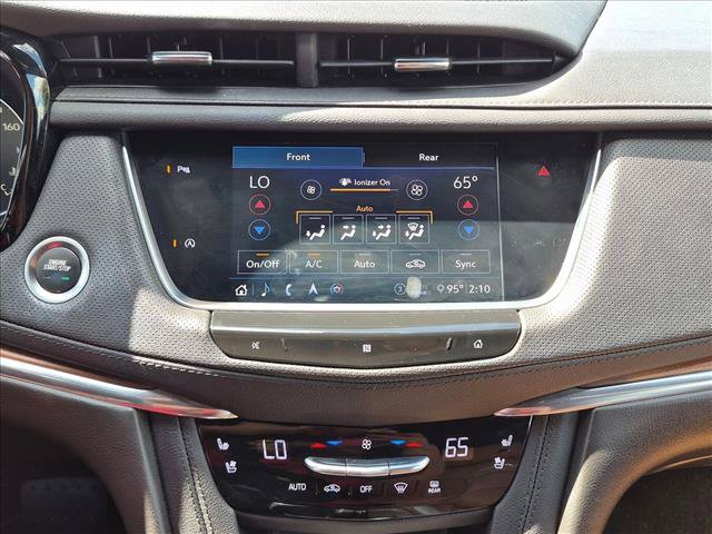 Used 2020 Cadillac XT5 Premium Luxury w/ LPO, Illumination Package FWD image 14