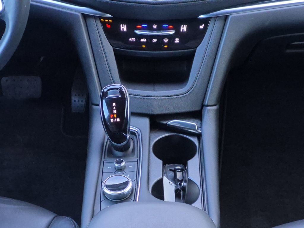 Used 2024 Cadillac XT5 Premium Luxury image 10
