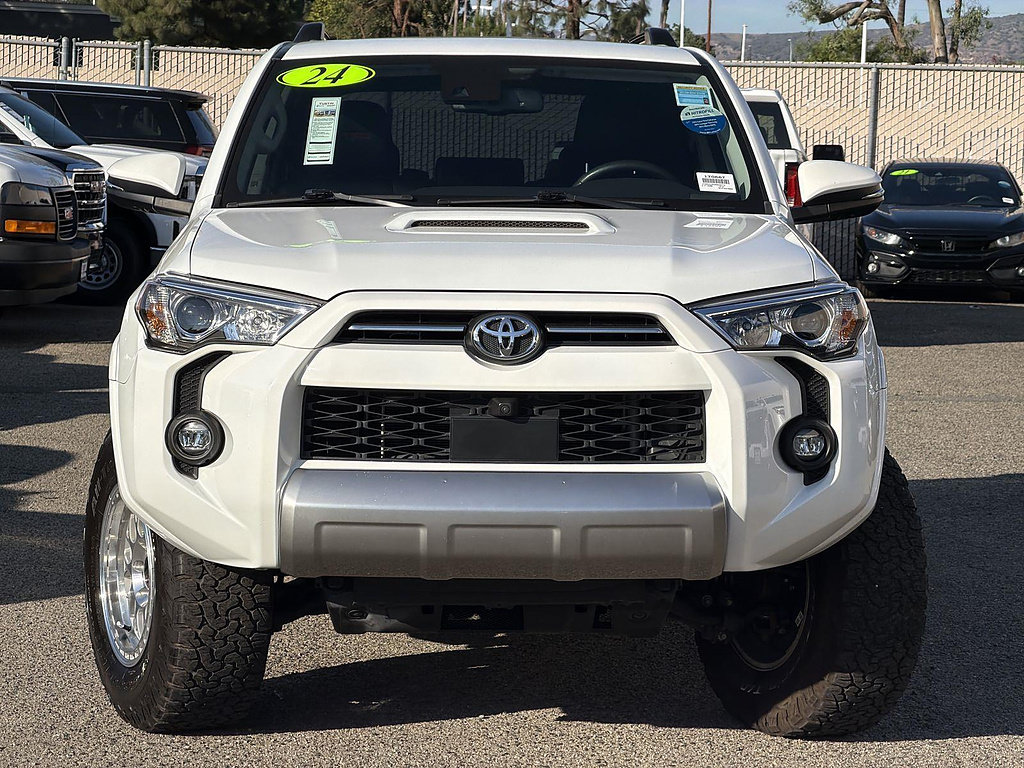 Used 2024 Toyota 4Runner TRD Off-Road Premium w/ Off Road Premium Plus Package AWD/4WD image 2