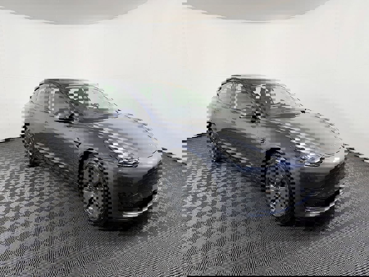 Used 2021 Tesla Model 3 Standard Range Plus image 6