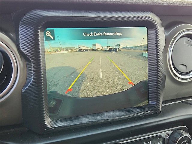 Used 2021 Jeep Gladiator Overland image 11