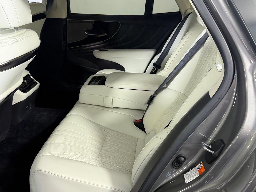Used 2023 Lexus LS 500 w/ Interior Upgrade Package RWD image 25