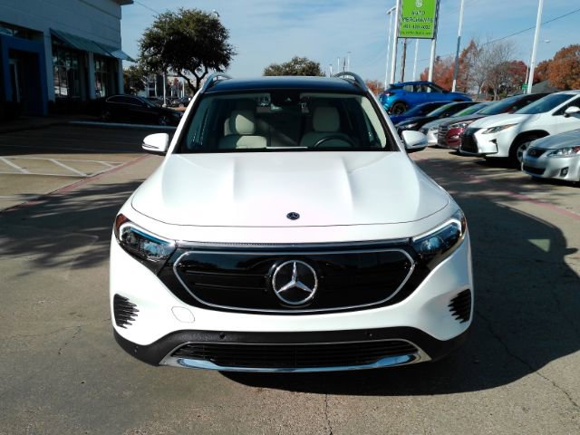 Used 2022 Mercedes-Benz EQB 300 4MATIC image 2