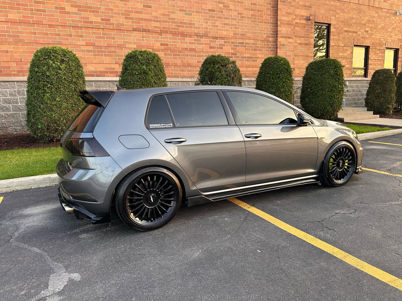 Used 2019 Volkswagen Golf R 4-Door AWD/4WD image 39