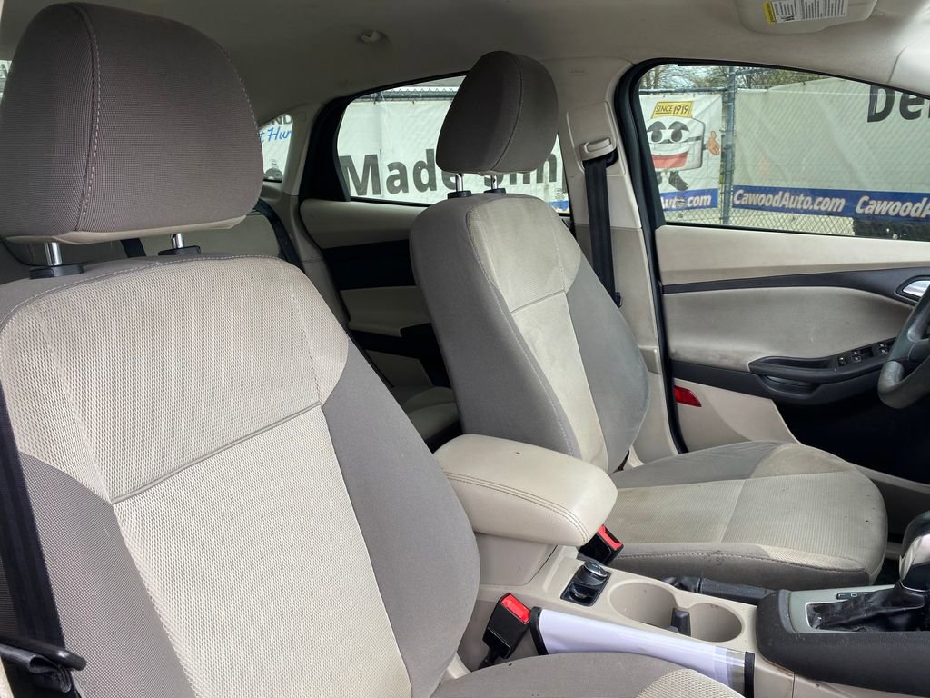Used 2014 Ford Focus SE FWD image 15