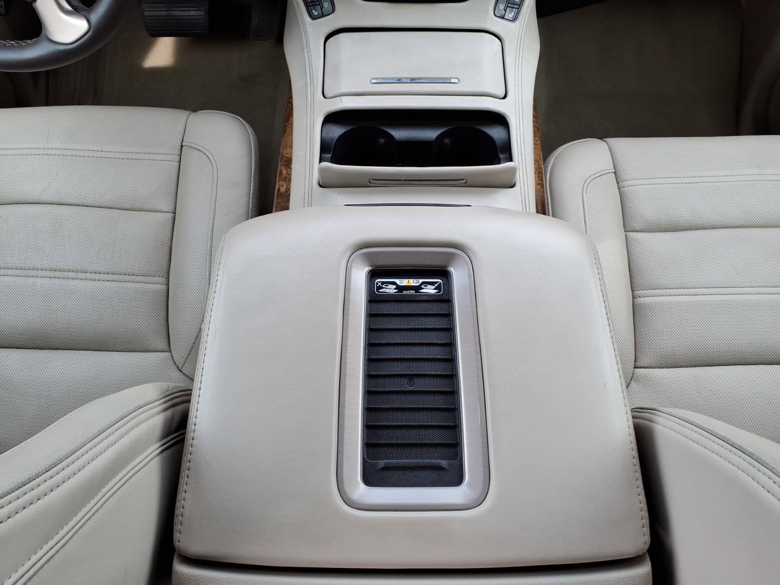 Used 2015 GMC Yukon Denali w/ Premium Package image 23