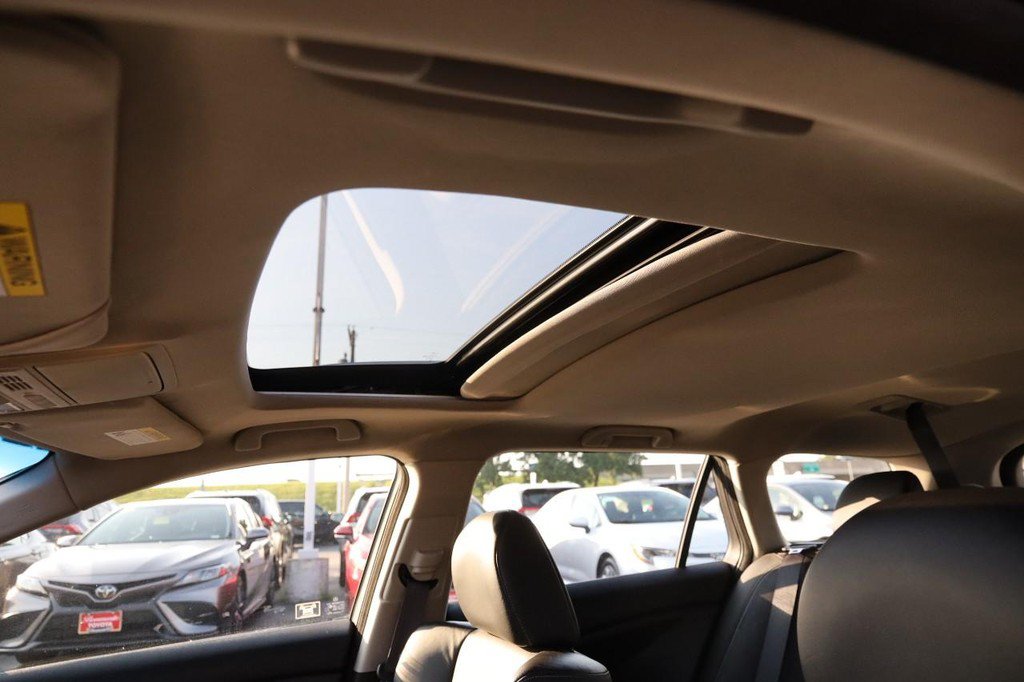 Used 2012 Acura TSX w/ Technology Package FWD image 9