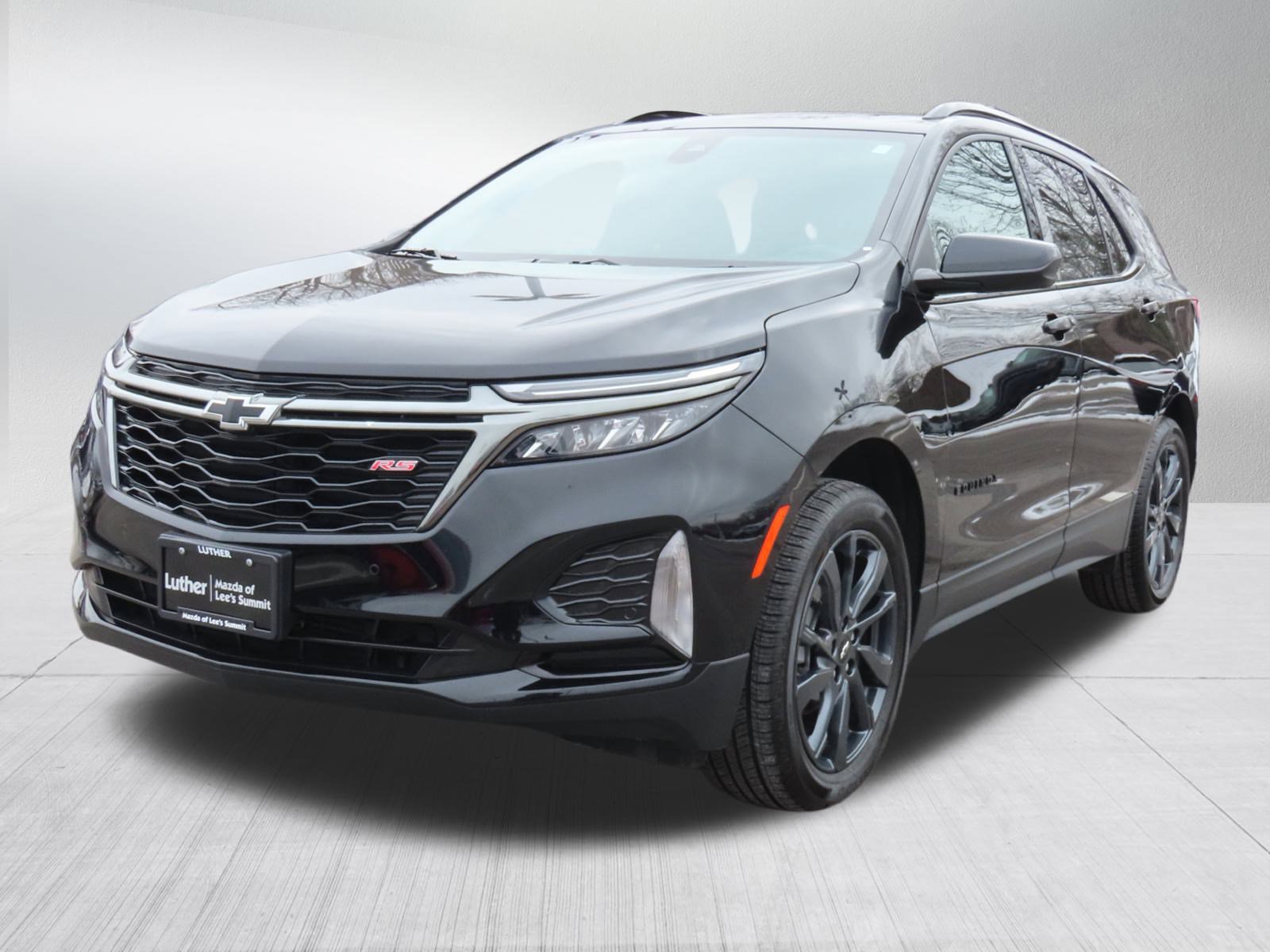 Used 2023 Chevrolet Equinox RS w/ LPO, Floor Liner Package image 3