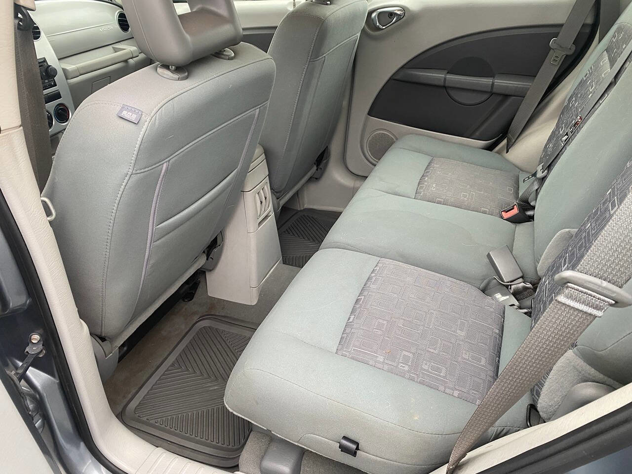 Used 2009 Chrysler PT Cruiser FWD image 14