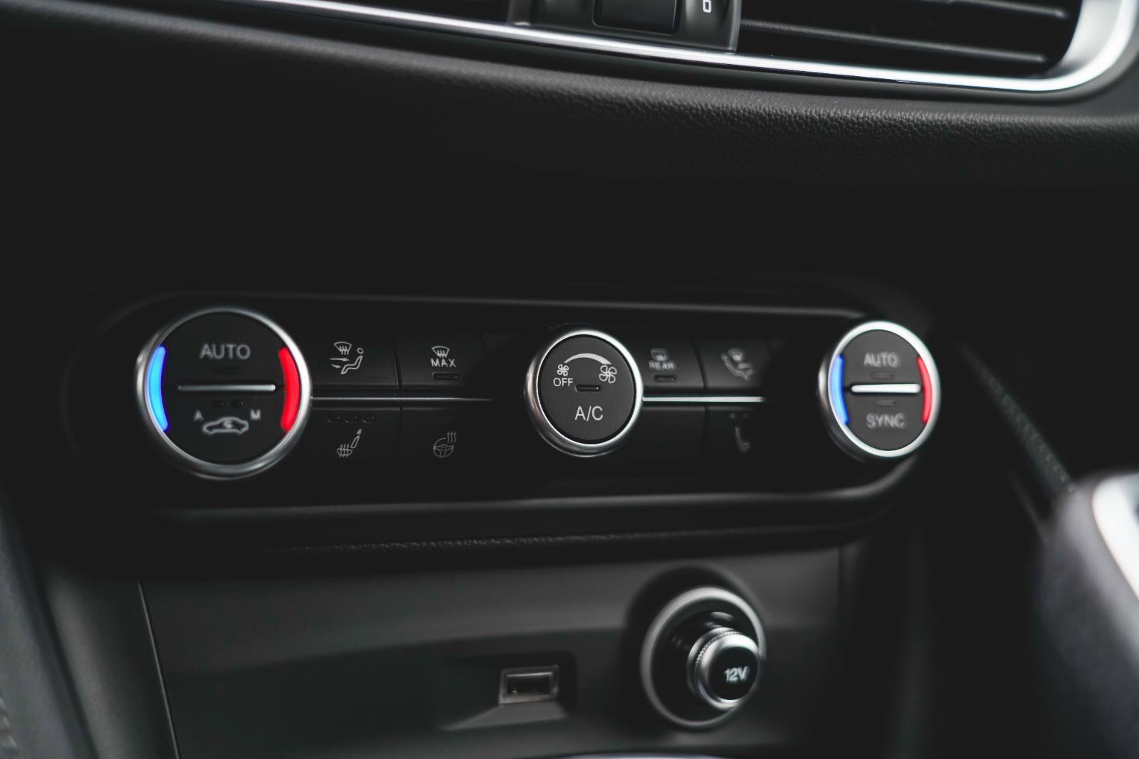 New 2025 Alfa Romeo Stelvio Sprint w/ Convenience Package image 30