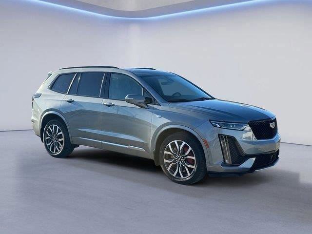 Used 2023 Cadillac XT6 Sport w/ Technology Package image 1