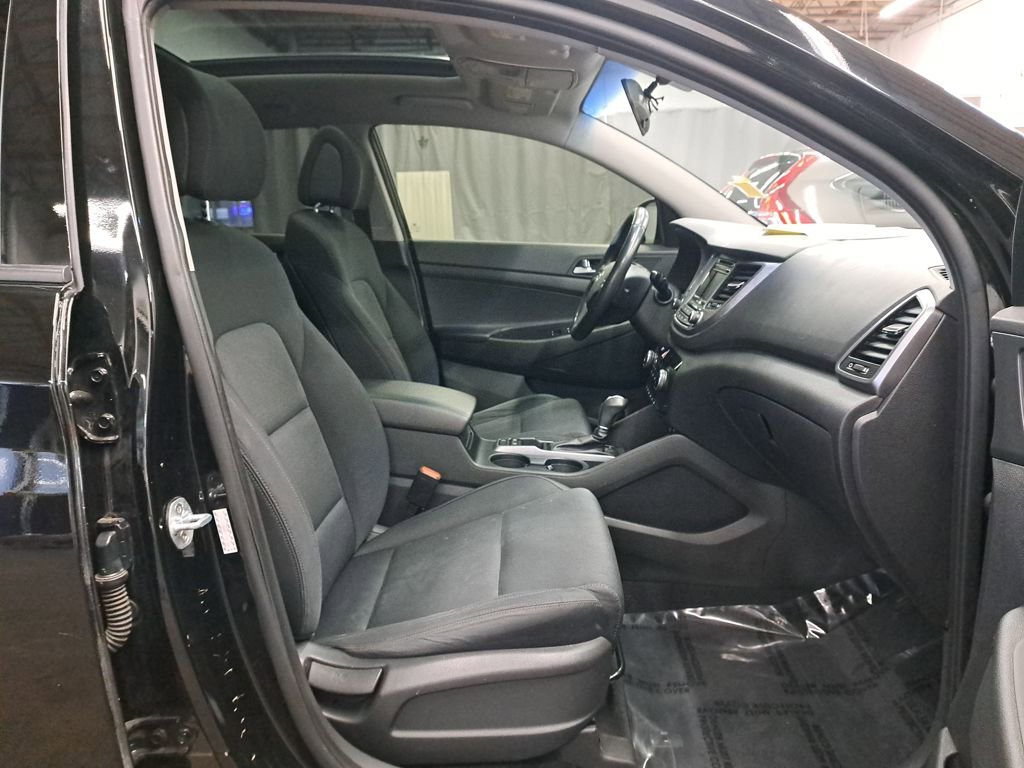 Used 2017 Hyundai Tucson Night image 17