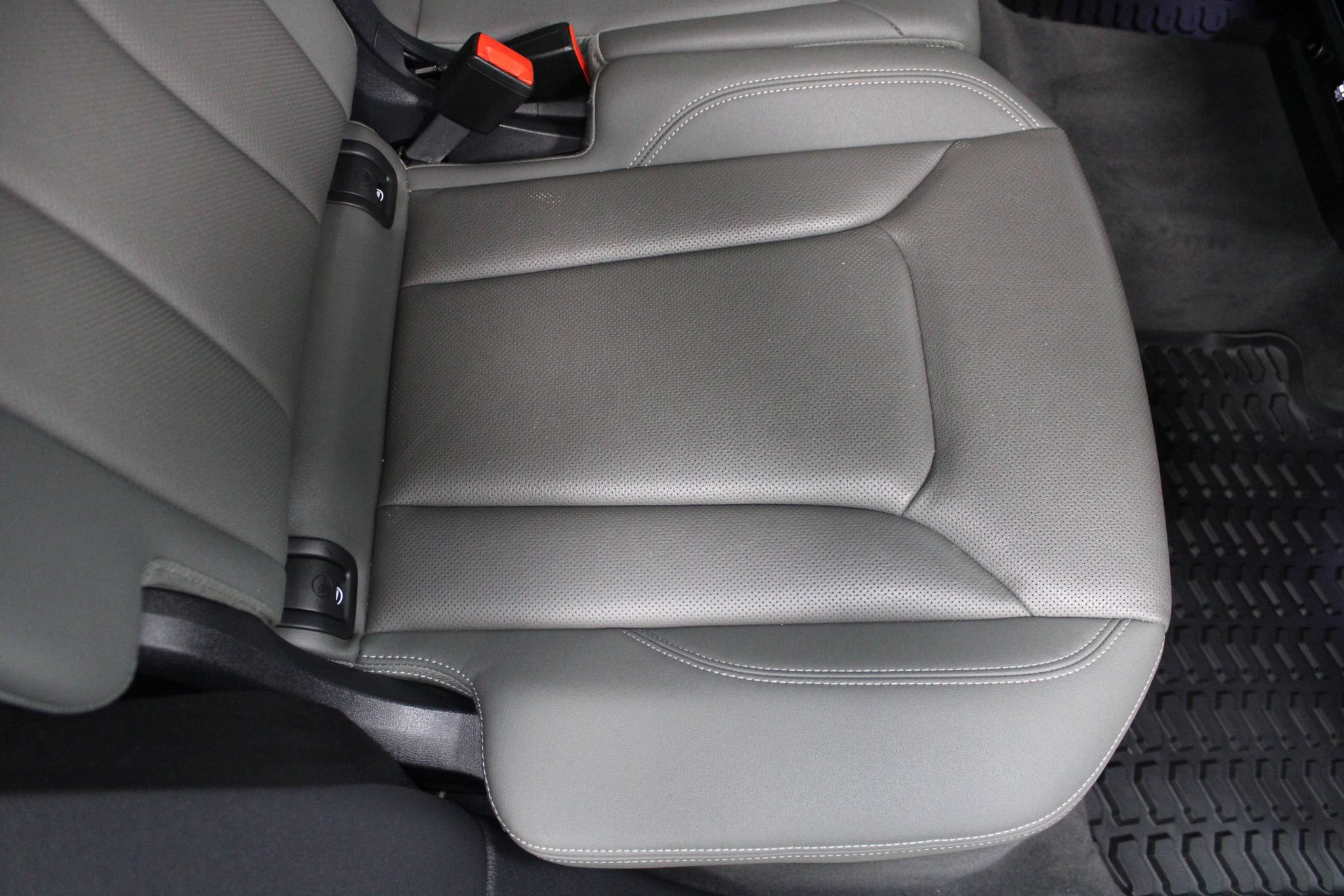 Used 2020 Audi Q8 Premium Plus AWD/4WD image 27