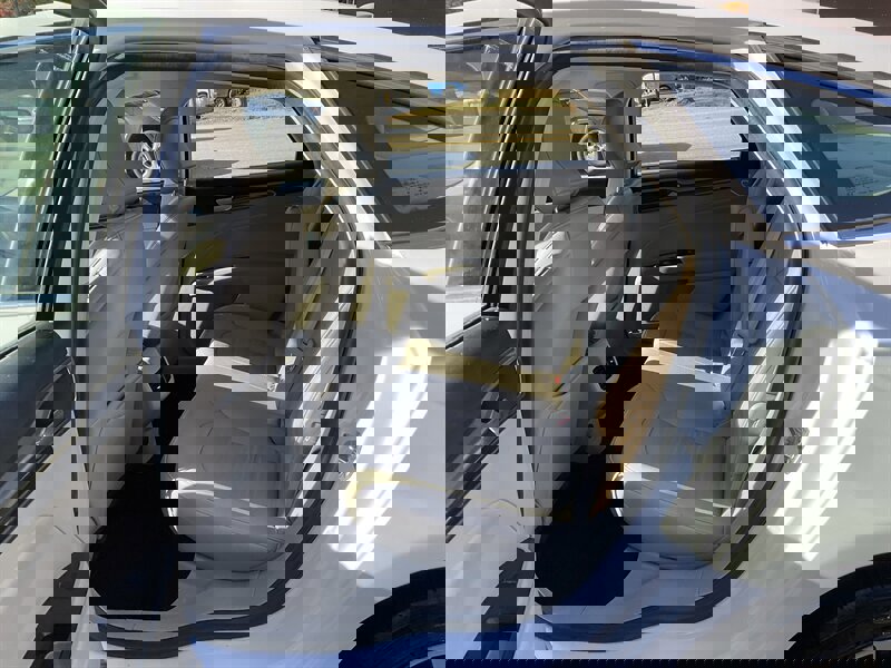 Used 2017 Ford Fusion SE w/ Fusion SE Technology Package image 11