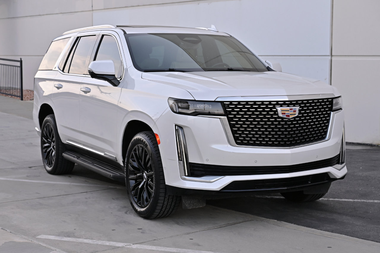 Used 2021 Cadillac Escalade Premium Luxury image 8