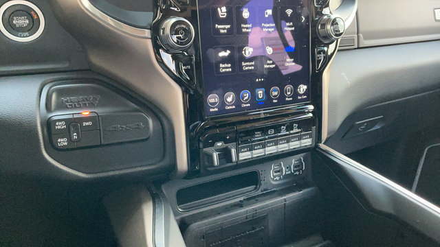 Used 2020 RAM 3500 Laramie AWD/4WD image 17