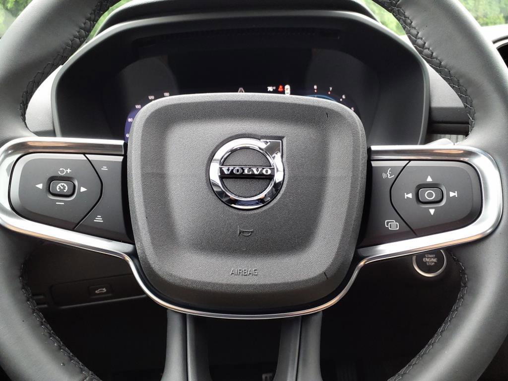 New 2025 Volvo XC40 B5 Plus w/ Climate Package image 22